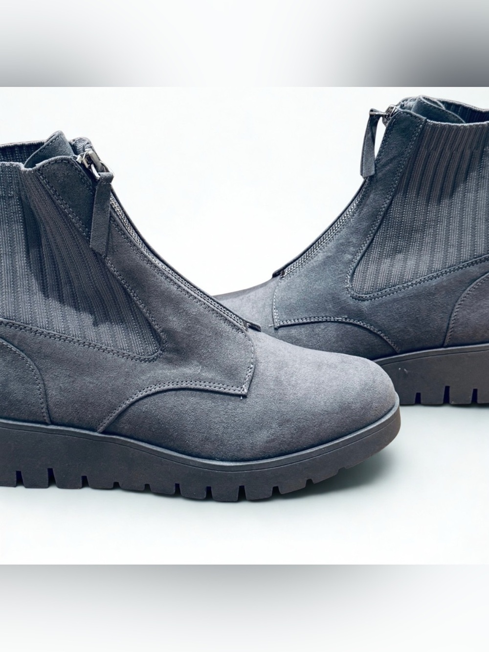 NWOB Anne Klein Del Gray Suede Women's Ankle Boots Size 7.5